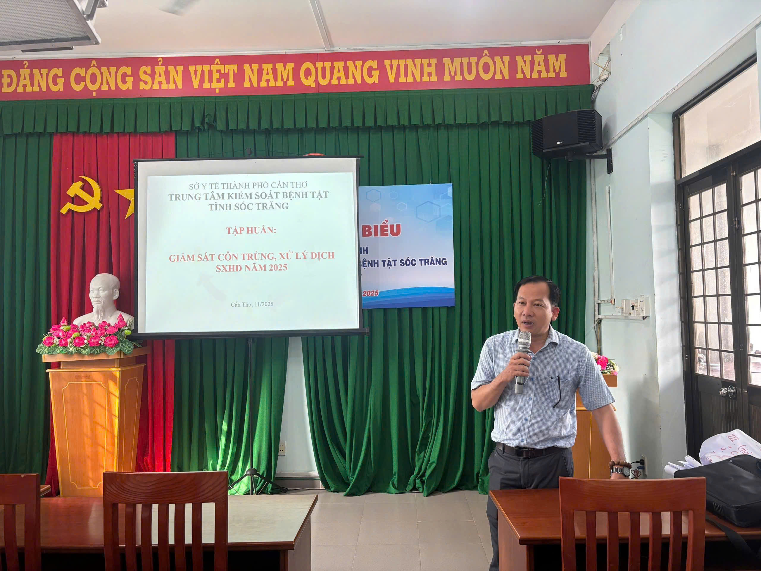 Tập huấn giám sát côn trùng, xử lý dịch sốt xuất huyết Dengue năm 2025