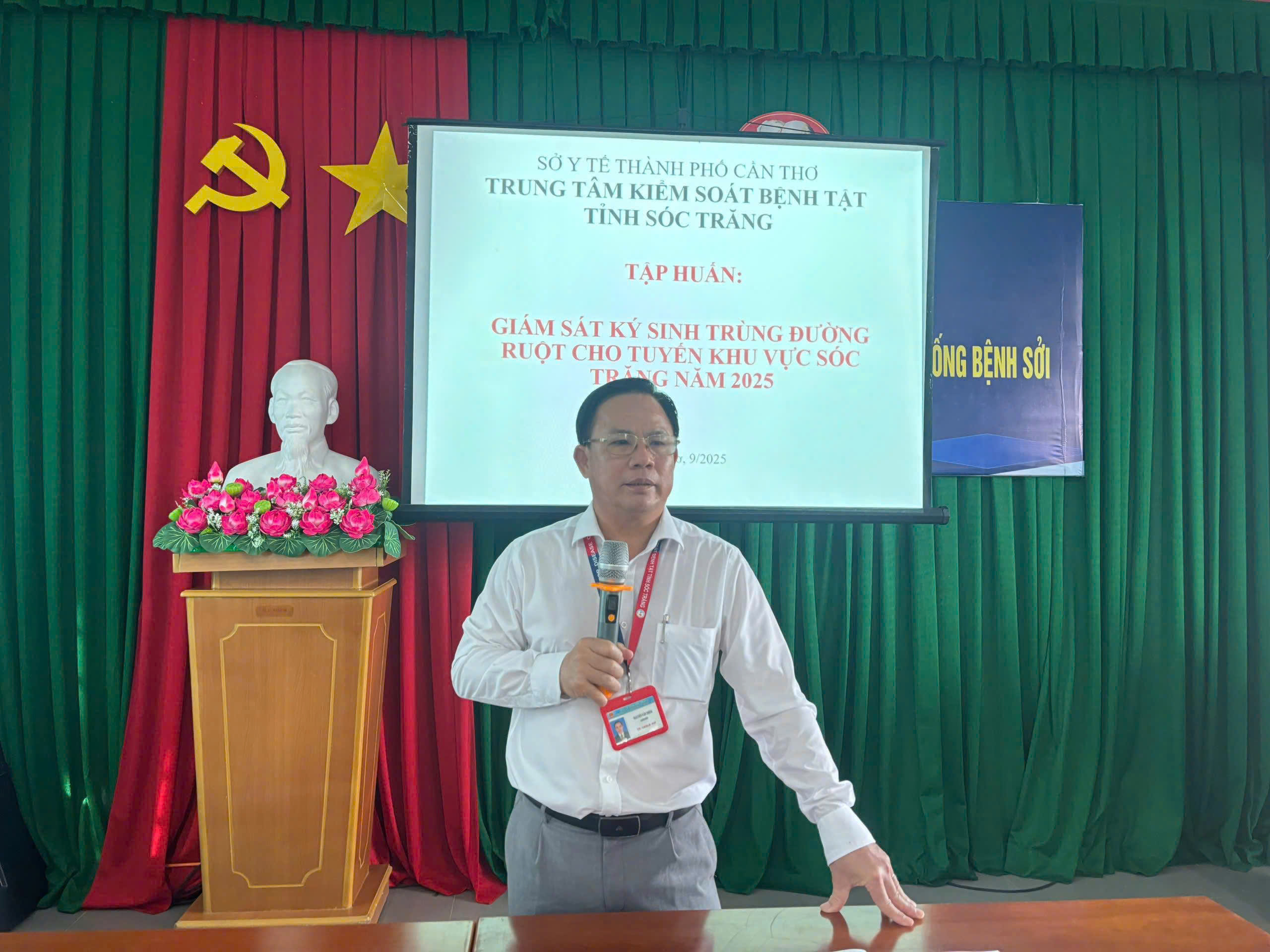 Tập huấn giám sát ký sinh trùng đường ruột năm 2025