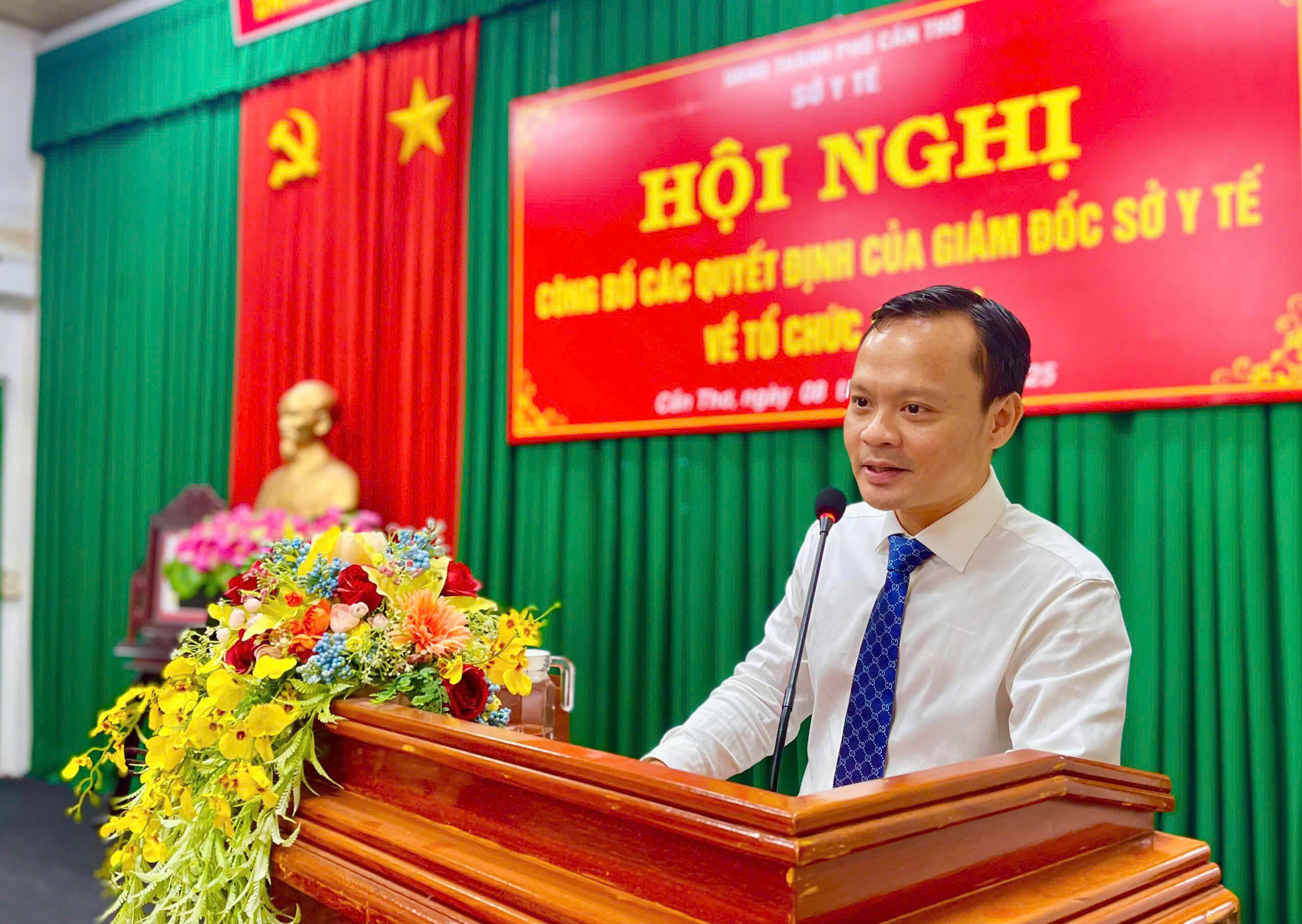 Sở Y tế thành phố Cần Thơ công bố quyết định về công tác cán bộ